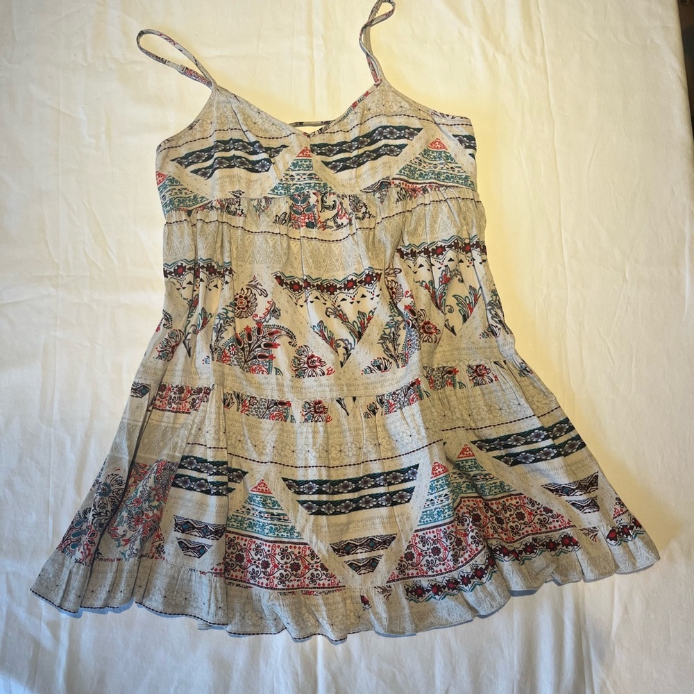 American Eagle patterned summer dress. Good condition.